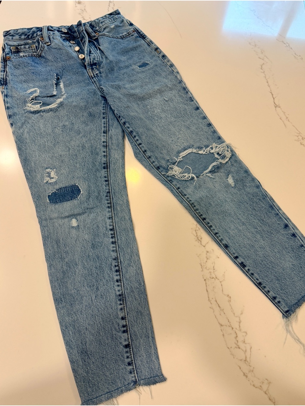 Classic Distressed women's Jeans in Light Blue